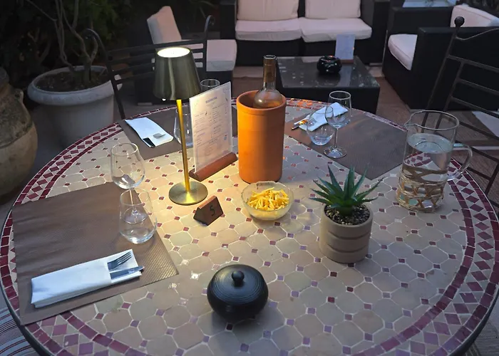 Logis Hotel Villa Victorine Nice